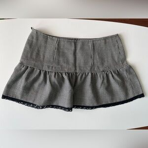 Black and White Houndstooth Skirt